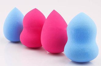 Why Use A Makeup Sponge Instead of A Brush or Finger?